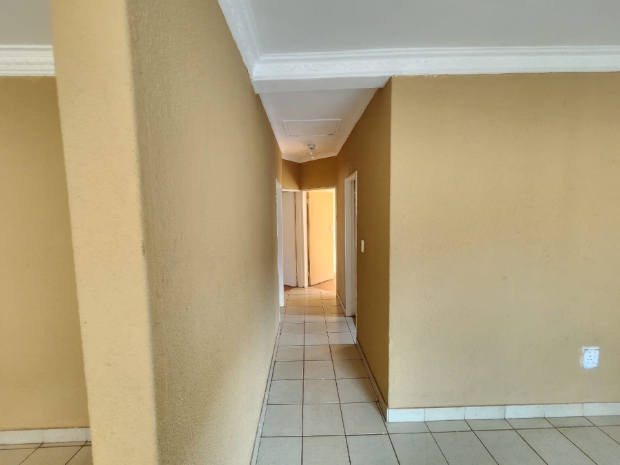 To Let 3 Bedroom Property for Rent in Geelhoutpark North West